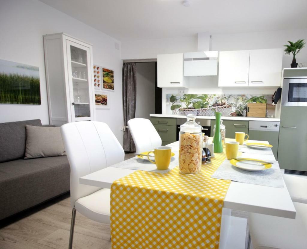 Baum Apartments Бад Татцмансдорф Екстериор снимка